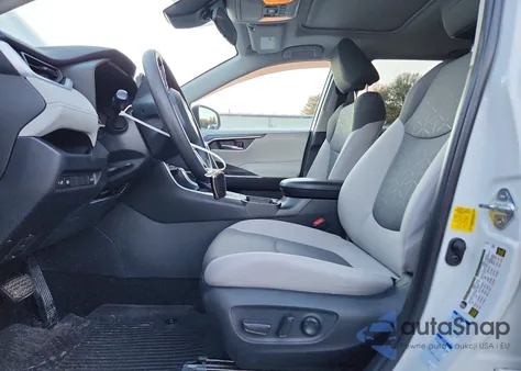 2020 Toyota Rav4 Xle z USA, uszkodzony, nr VIN 2T3P1RFV1LC140157